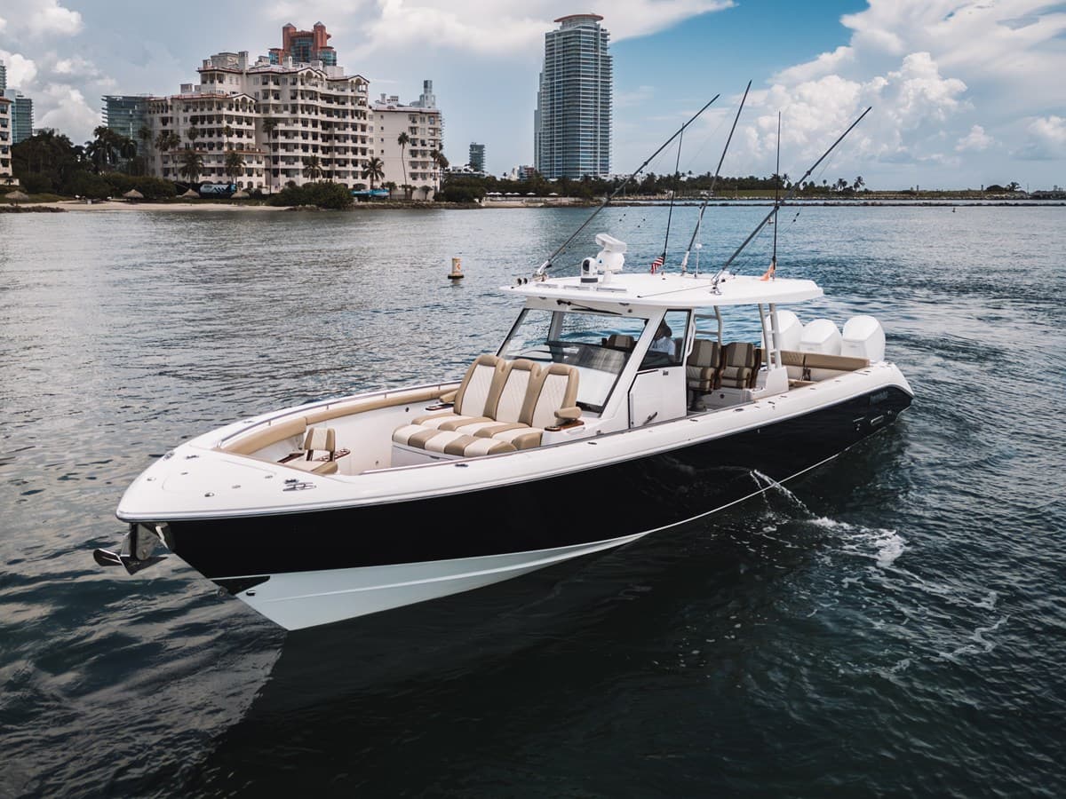 SHINE V — 2022 · 44.98' · 1 Cabin · Pre-Owned