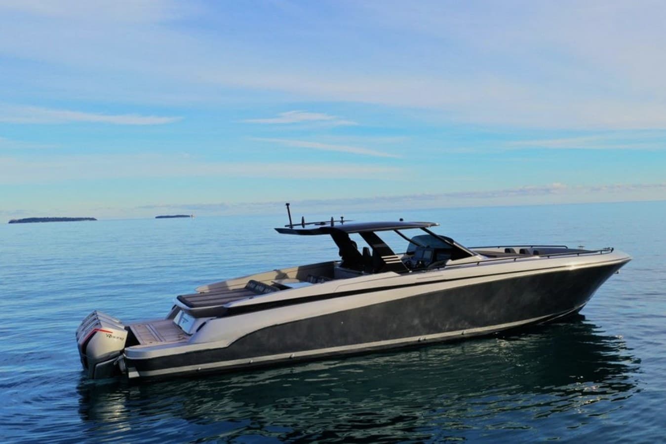 CANADOS GLADIATOR 493 — 2022 · 50.85' · 2 Cabins · Pre-Owned