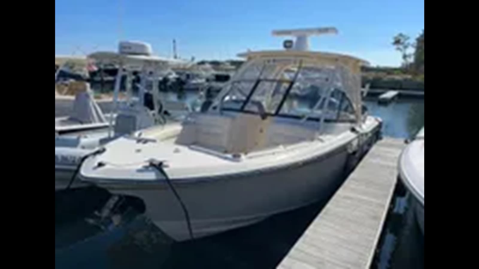 2016 GRADY-WHITE FREEDOM 275 — 2016 · 26.97' · Pre-Owned