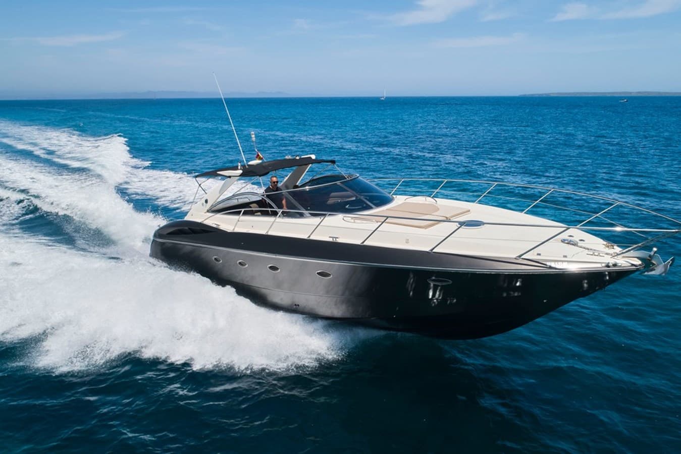 SUNSEEKER CAMARGUE 50 — 2000 · 50.2' · 2 Cabins · Pre-Owned