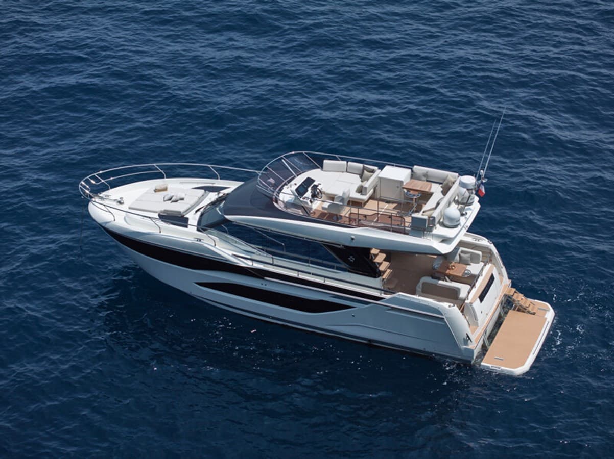 PRESTIGE F4.9 — 2024 · 49.8' · 3 Cabins · Pre-Owned