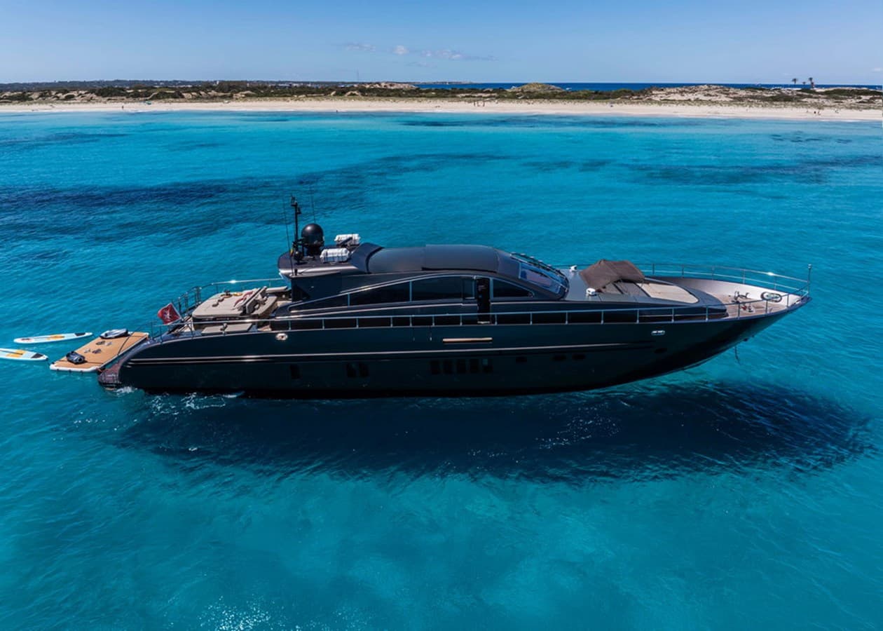 LEOPARD 27 — 2008 · 88.42' · 4 Cabins · Pre-Owned