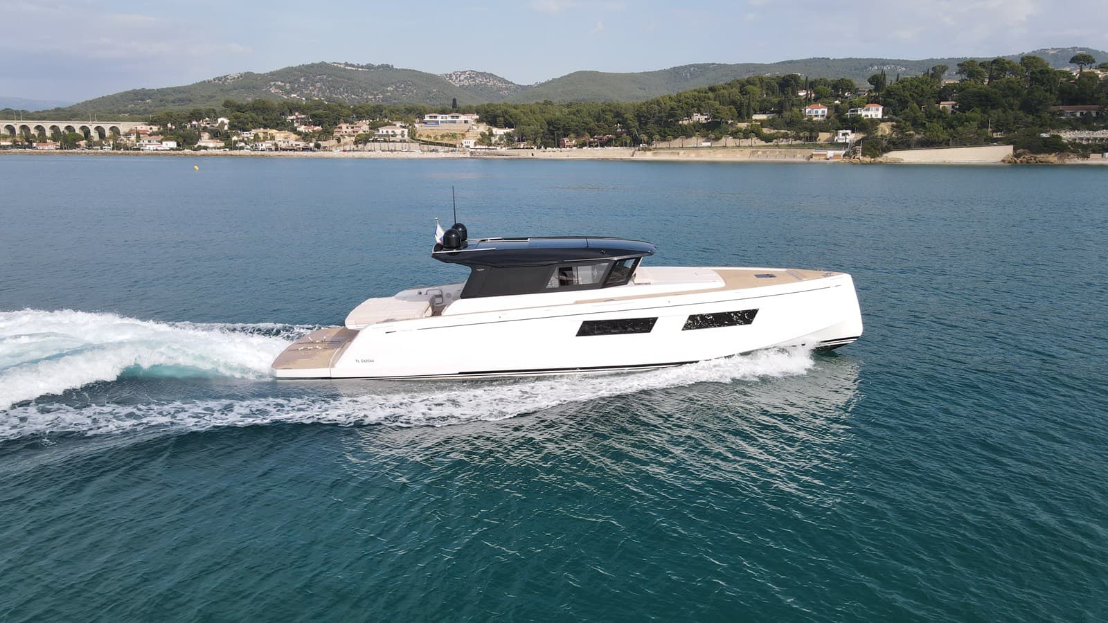 KAYENNE — 2023 · 52' · 3 Cabins · Pre-Owned