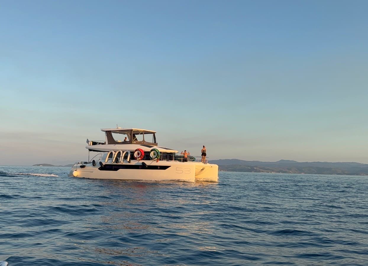 LEOPARD 53 — 2024 · 52.99' · 3 Cabins · Pre-Owned