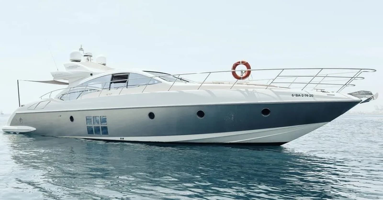 - — 2009 · 67.98' · 3 Cabins · Pre-Owned