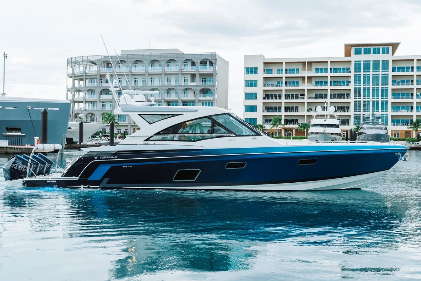 2020 FORMULA 43 — 2020 · 42.98' · 1 Cabin · Pre-Owned