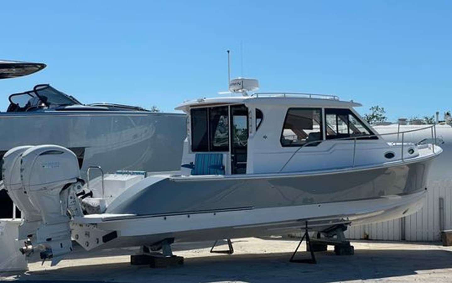 2025 TRUE NORTH 34 OUTBOARD EXPRESS — 2025 · 38.98' · 1 Cabin · Pre-Owned