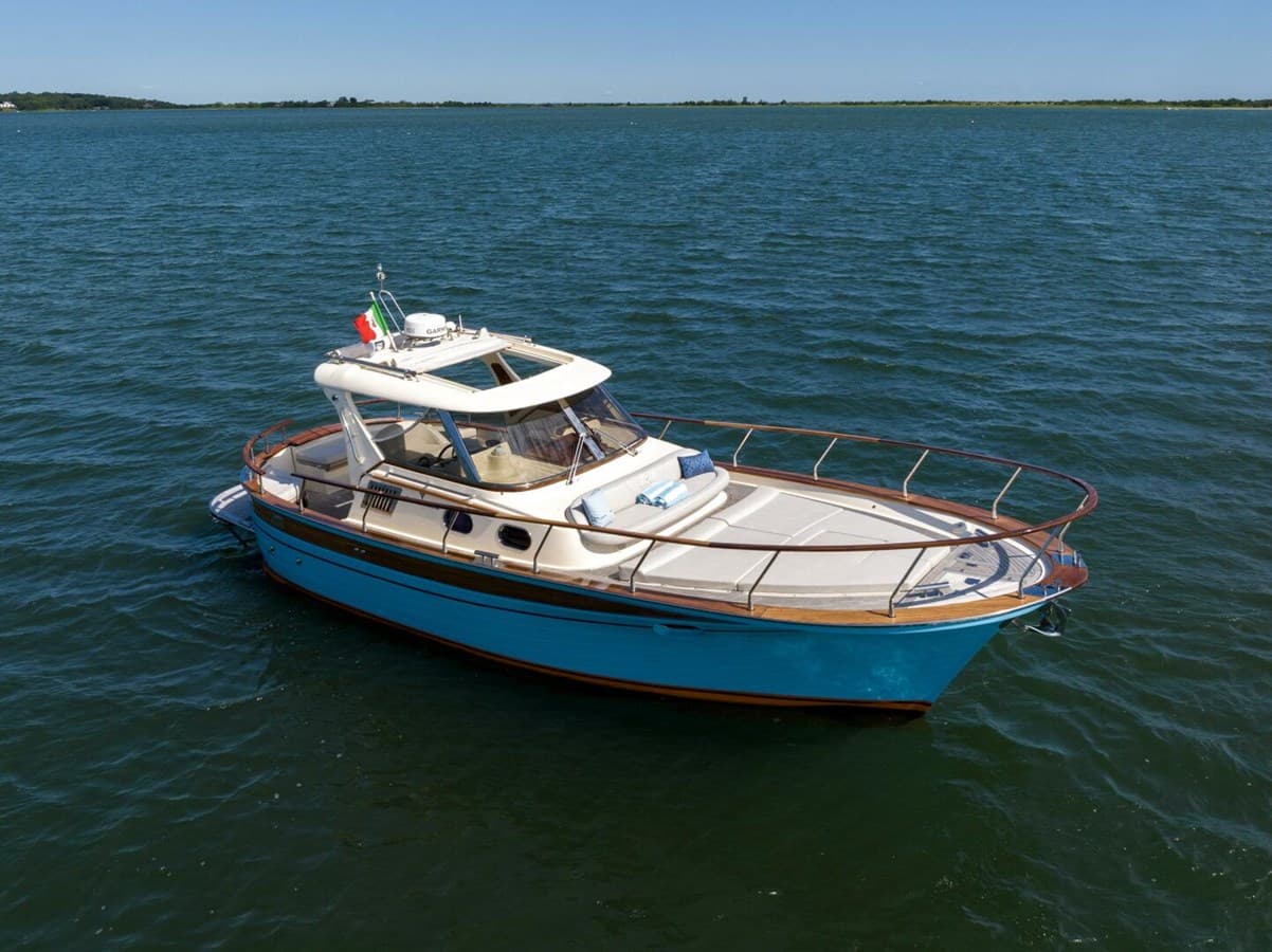 2022 FRATELLI APREA SORRENTO 32 HARD TOP — 2022 · 31.5' · 1 Cabin · Pre-Owned