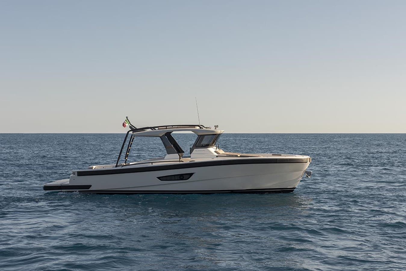 MP5 — 2019 · 42.49' · 1 Cabin · Pre-Owned