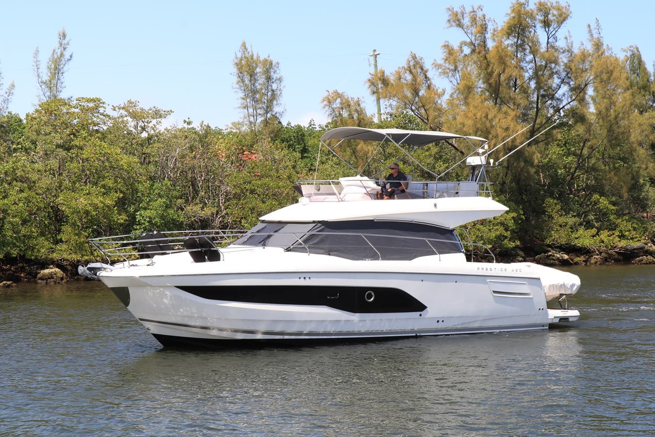 PRESTIGE 420 FLY — 2021 · 42.81' · 2 Cabins · Pre-Owned