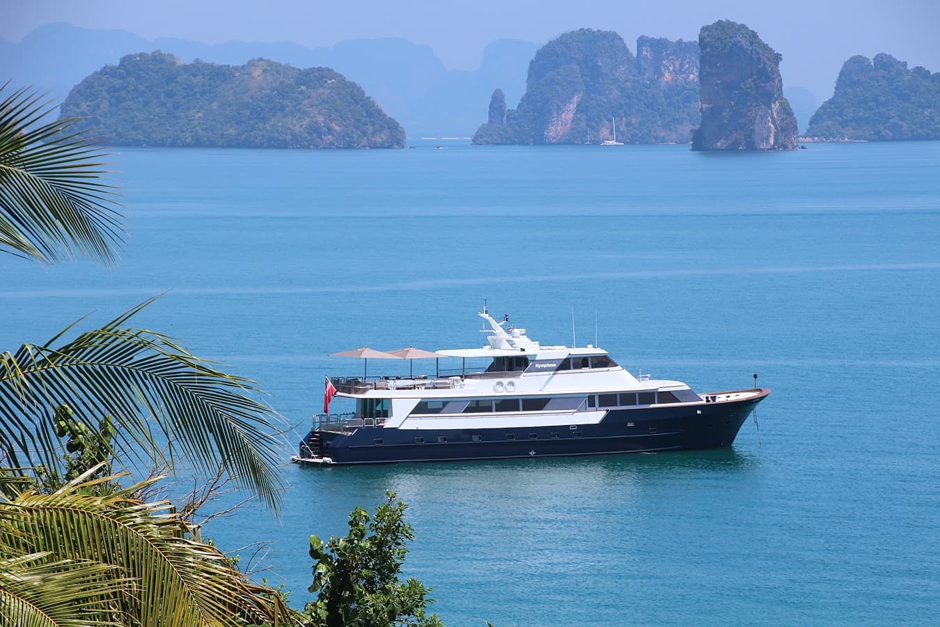 NYMPHAEA — 1984 · 107.32' · 3 Cabins · Pre-Owned