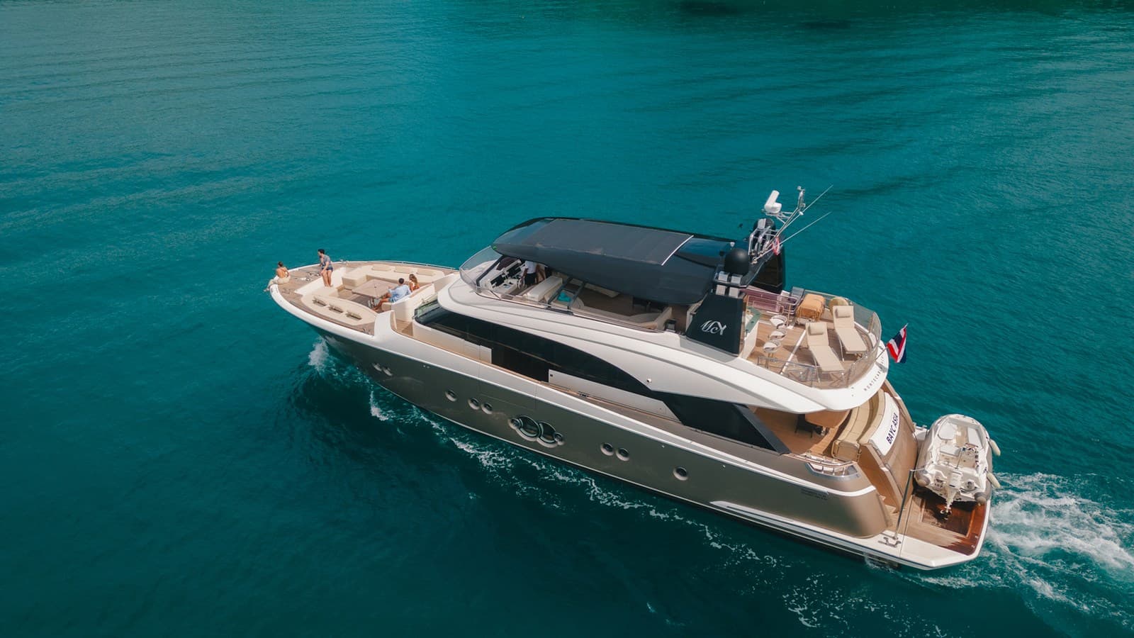 BAYC ASIA — 2015 · 86.06' · 4 Cabins · Pre-Owned