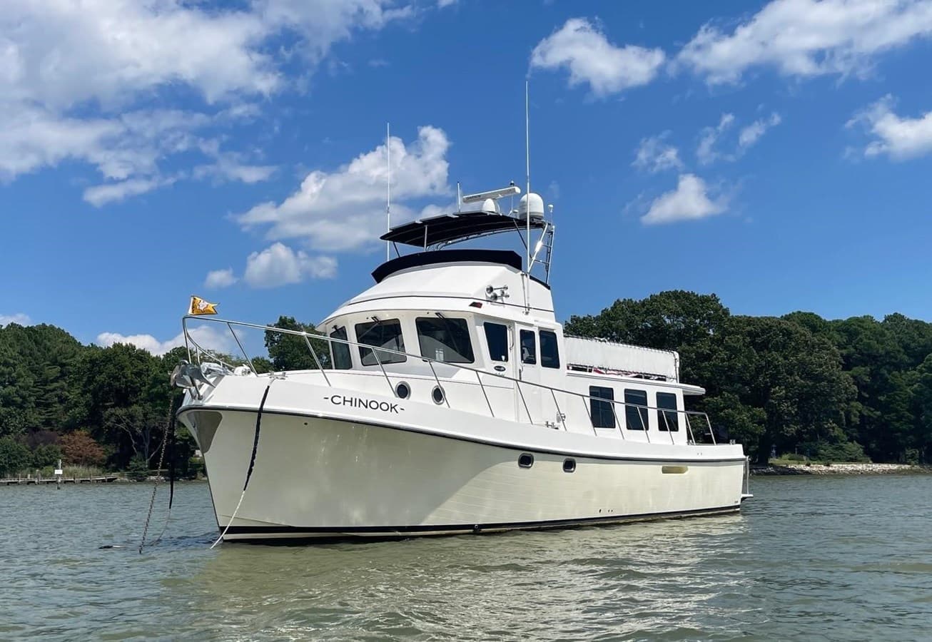 CHINOOK — 2010 · 51.97' · 2 Cabins · Pre-Owned