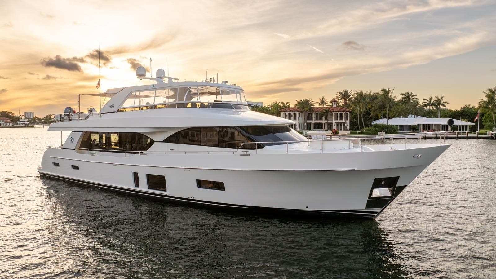 IRIDESCENCE — 2020 · 100.66' · 5 Cabins · Pre-Owned