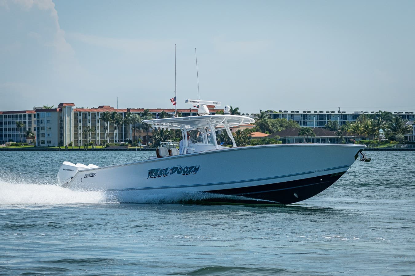 REEL DOOZY — 2022 · 38.16' · 1 Cabin · Pre-Owned