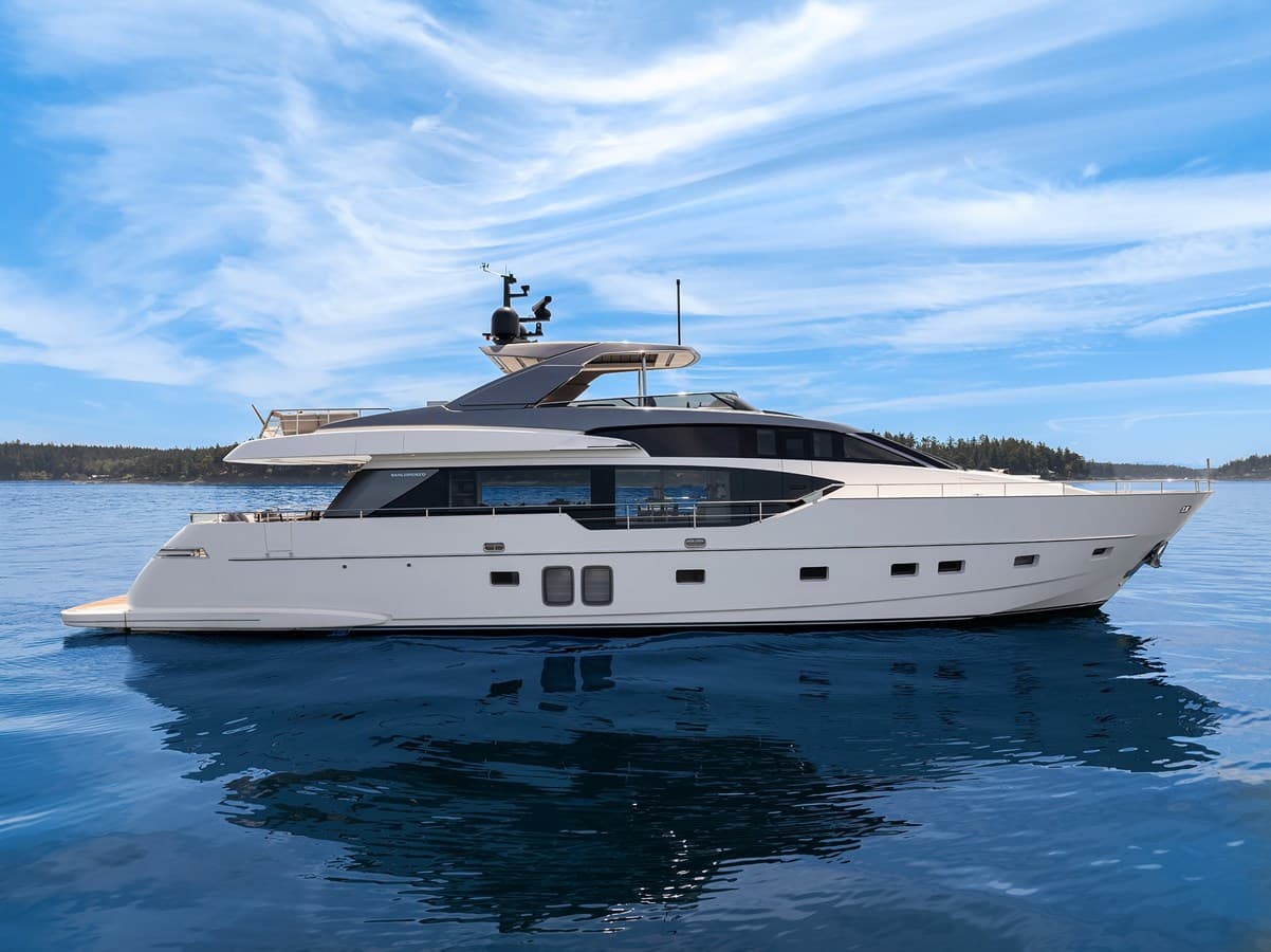 ESSENZA — 2023 · 85.99' · 4 Cabins · Pre-Owned