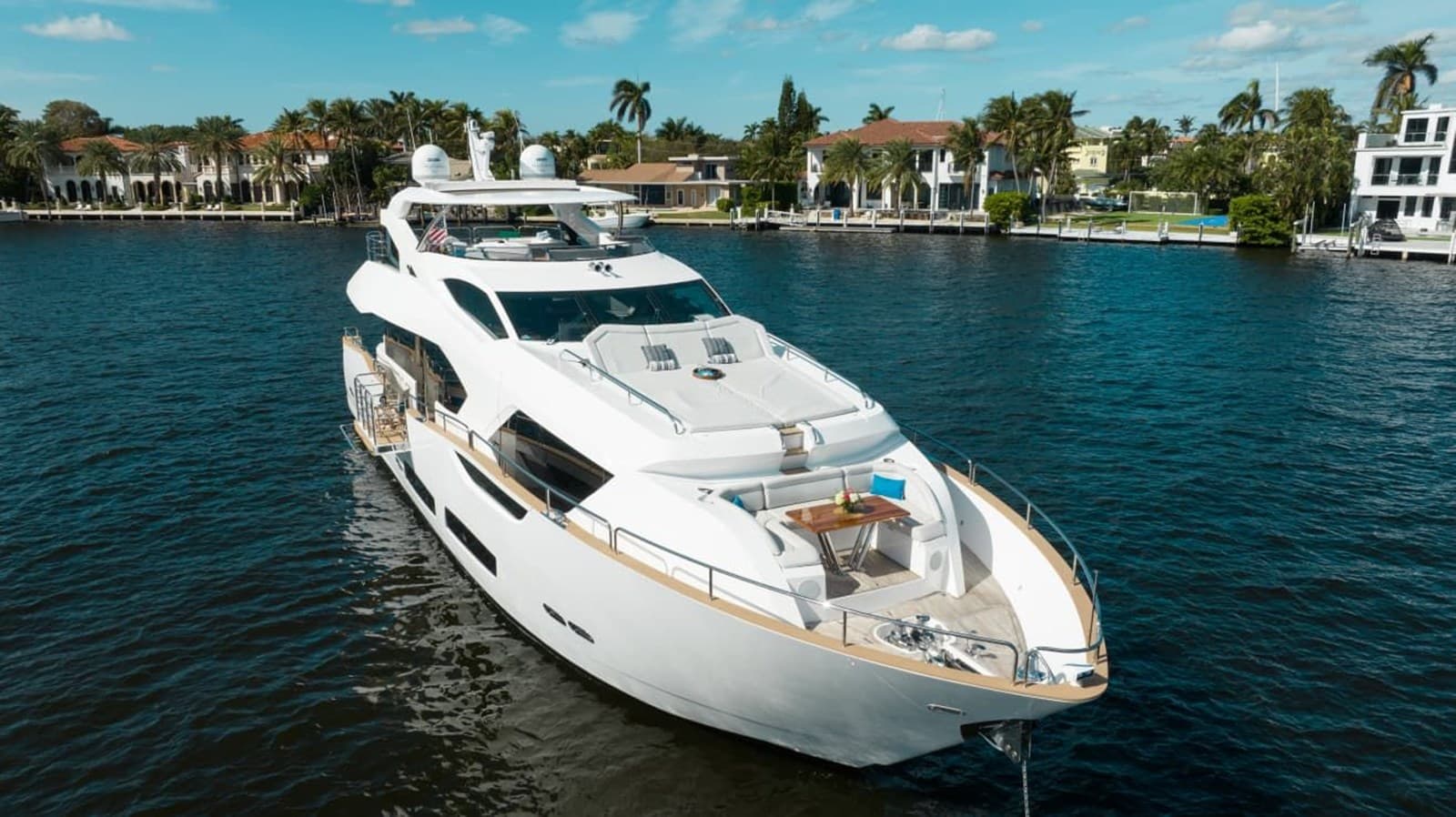 95 FT 2018 SUNSEEKER 95 YACHT, MIRRACLE — 2018 · 95.08' · 4 Cabins · Pre-Owned