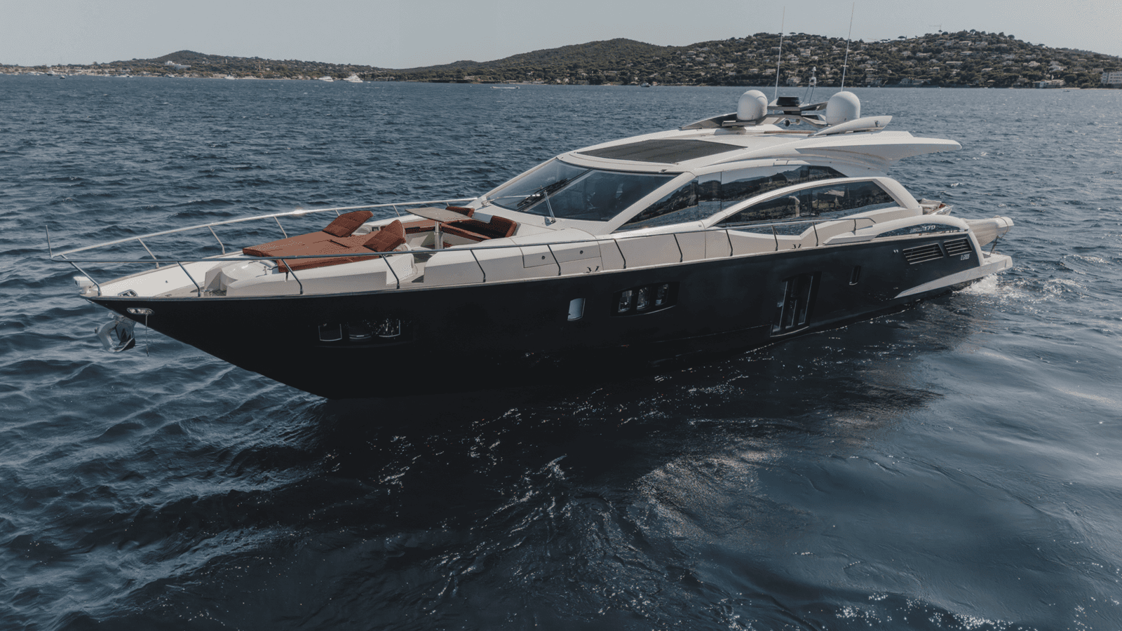 SCUDERIA — 2010 · 72.18' · 3 Cabins · Pre-Owned