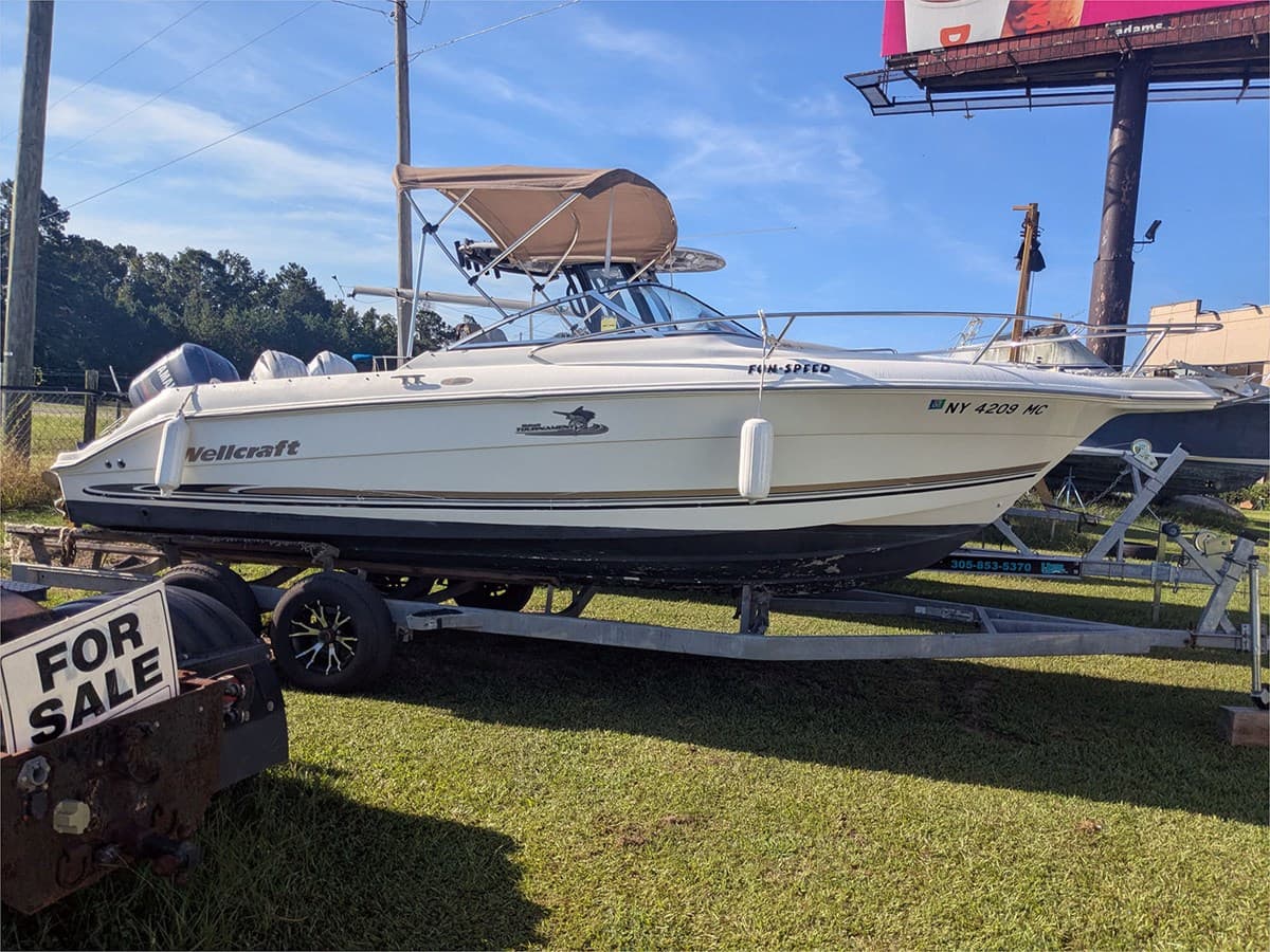 21' WELLCRAFT 2004 V 21 — 2004 · 21.06' · 1 Cabin · Pre-Owned