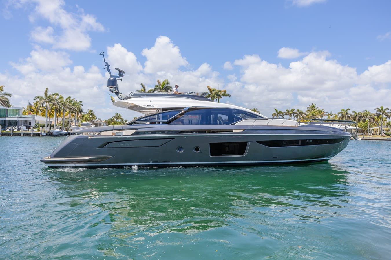 NO TIME TO DIE — 2023 · 79.99' · 4 Cabins · Pre-Owned