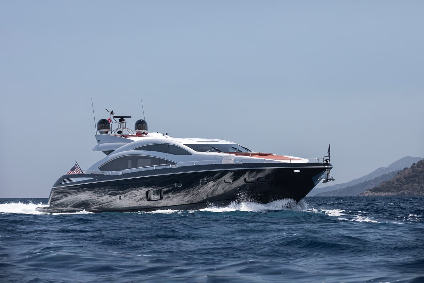 AMARA — 2009 · 86.88' · 4 Cabins · Pre-Owned