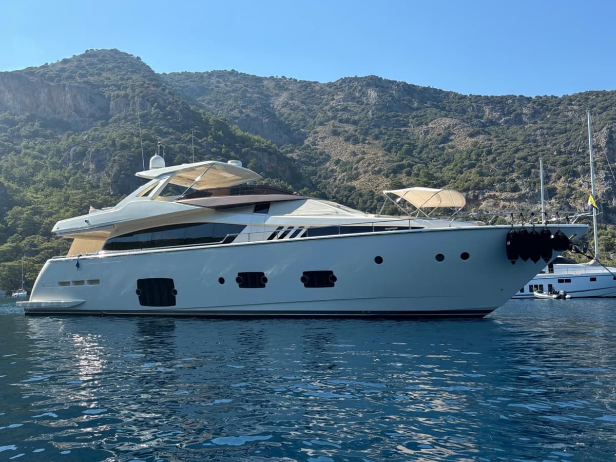 NGV — 2013 · 80.41' · 4 Cabins · Pre-Owned