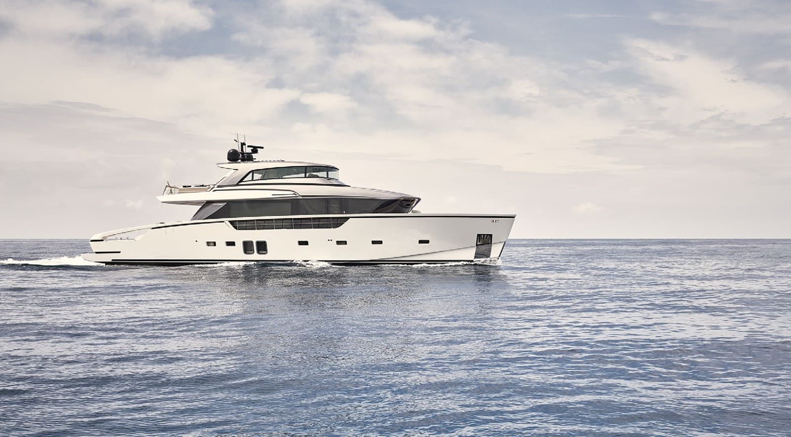 SANLORENZO SX88 — 2025 · 87.6' · 4 Cabins · Pre-Owned