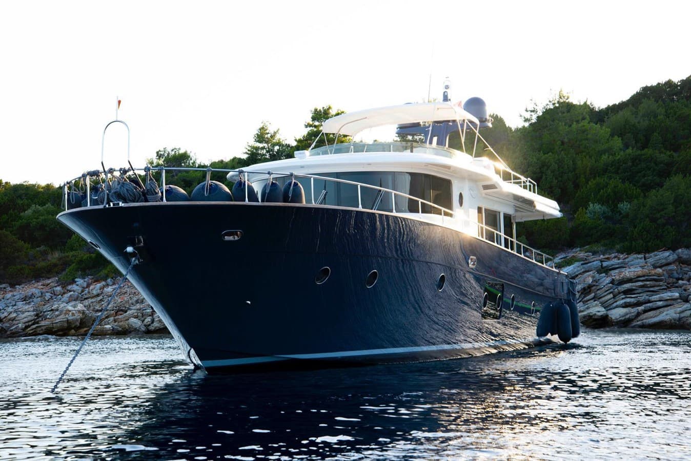 LALYMO — 2015 · 68.9' · 4 Cabins · Pre-Owned