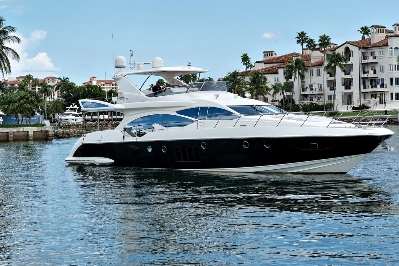 DREN — 2013 · 70.87' · 4 Cabins · Pre-Owned