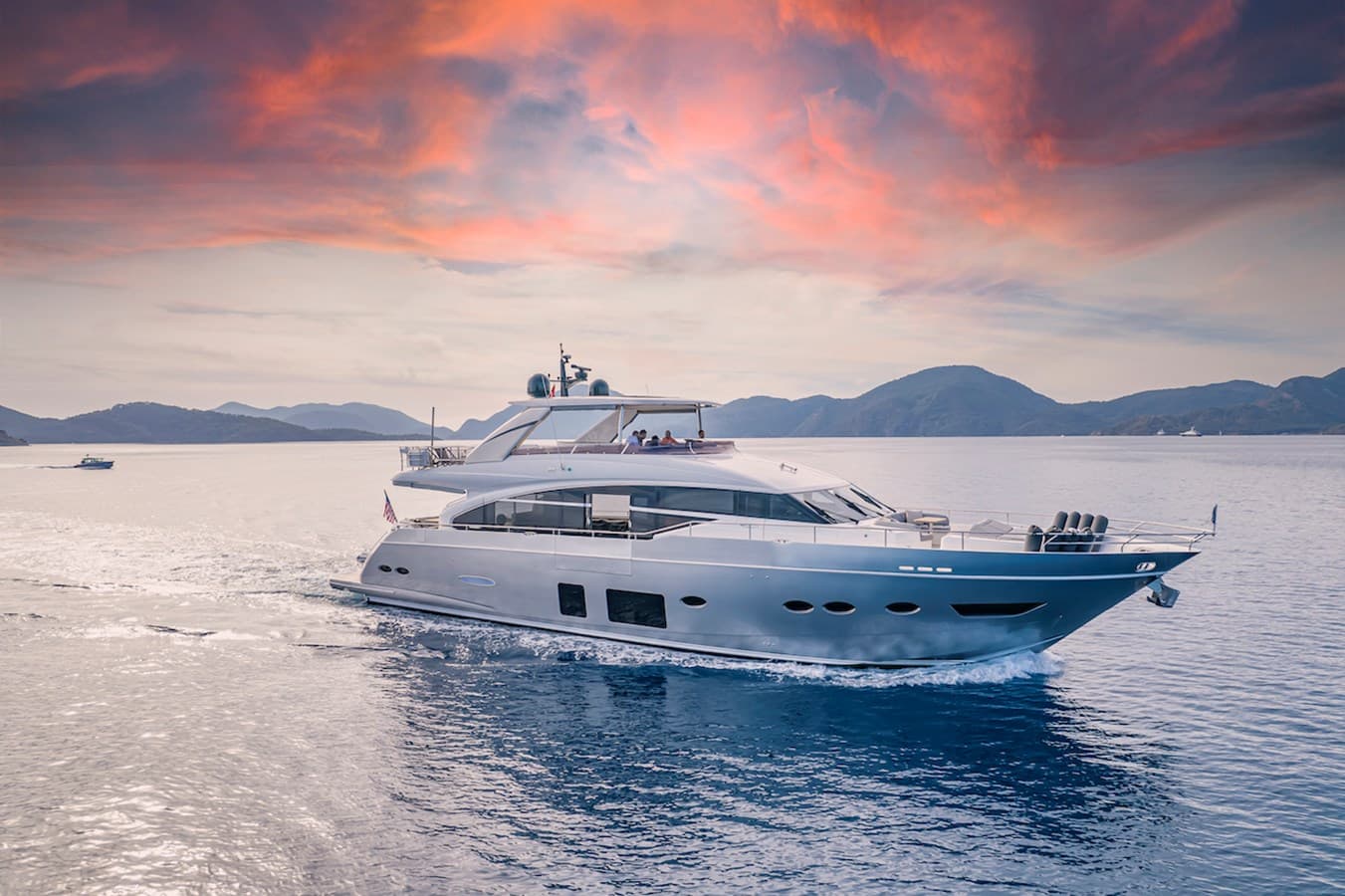 LADY PARISA — 2014 · 86.61' · 4 Cabins · Pre-Owned