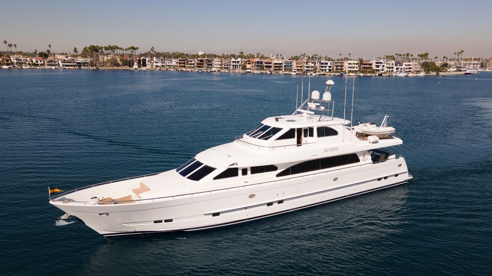 REVERIE — 2005 · 98' · 3 Cabins · Pre-Owned