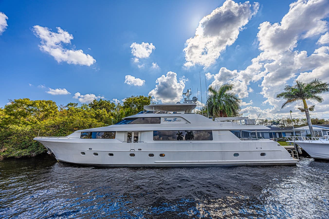 CERCA TROVA — 2011 · 111.98' · 4 Cabins · Pre-Owned