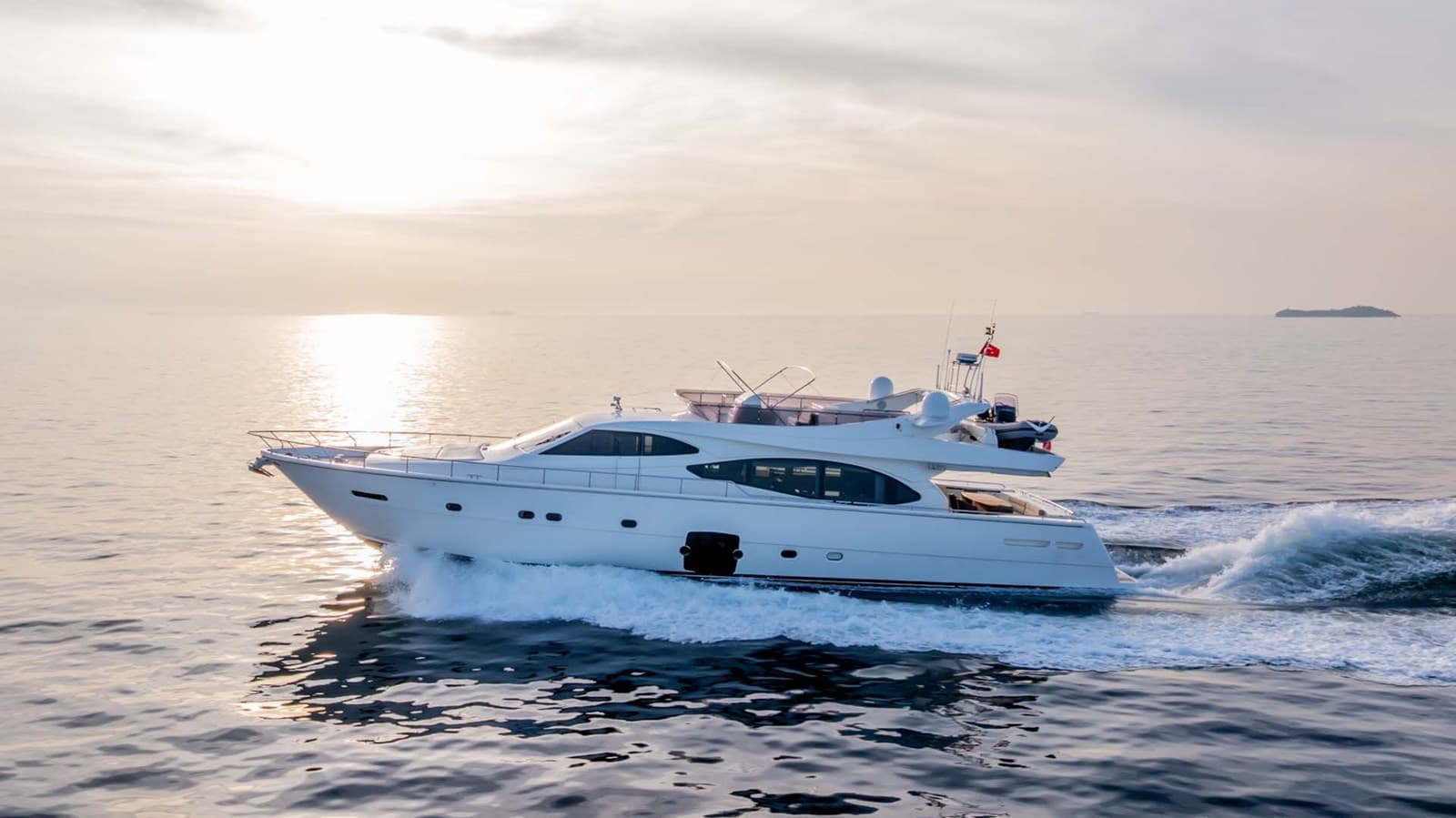 STELLINA — 2009 · 78.74' · 4 Cabins · Pre-Owned