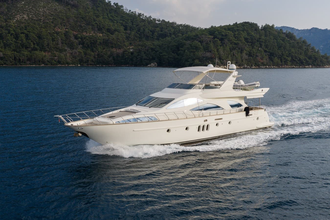SENIOR S — 2004 · 78.41' · 4 Cabins · Pre-Owned