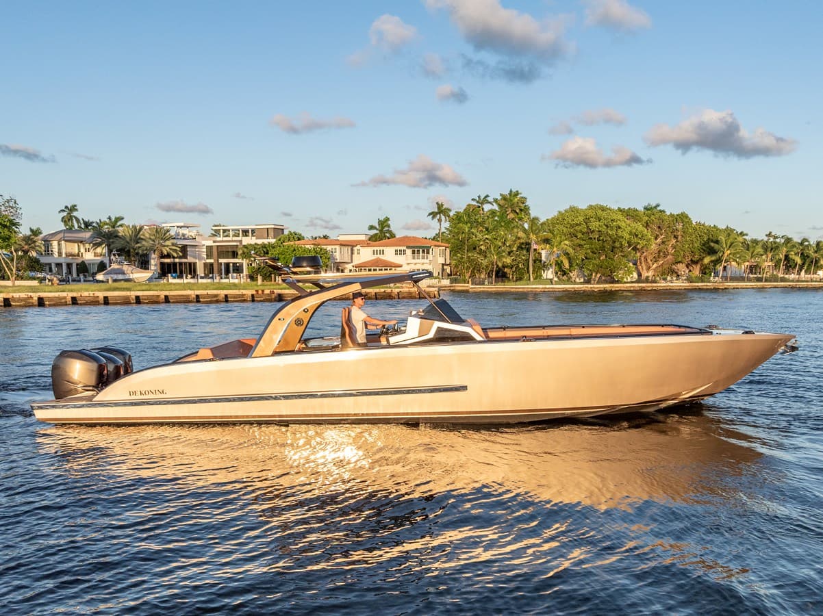 DE KONING — 2023 · 42.98' · 1 Cabin · Pre-Owned