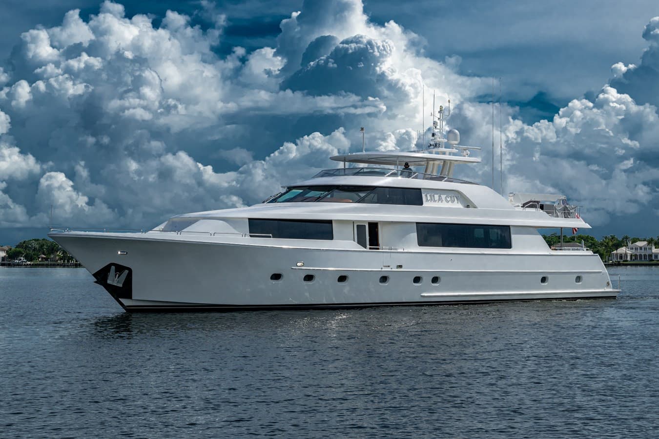 LILA CUY — 2006 · 111.98' · 4 Cabins · Pre-Owned