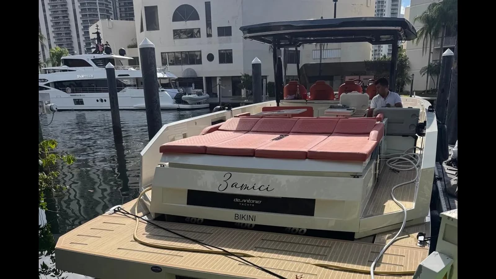 3 AMICI — 2023 · 41.99' · 1 Cabin · Pre-Owned