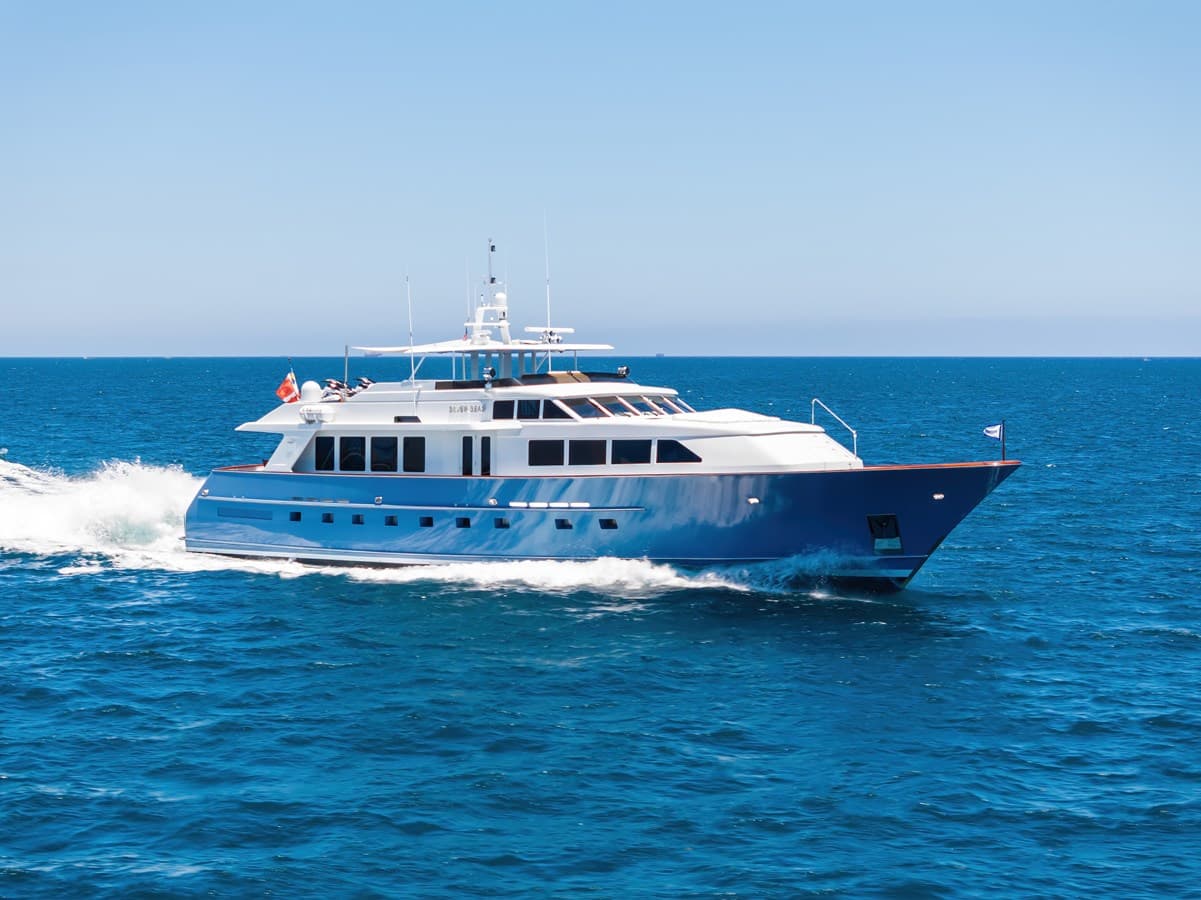 SILVER SEAS — 1998 · 107.32' · 4 Cabins · Pre-Owned