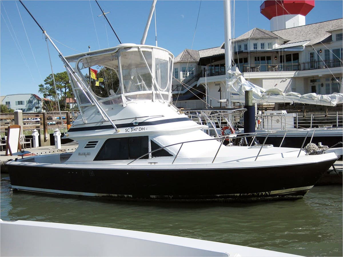 29' BLACKFIN 1988 SPORT COMBI — 1988 · 29.07' · 1 Cabin · Pre-Owned