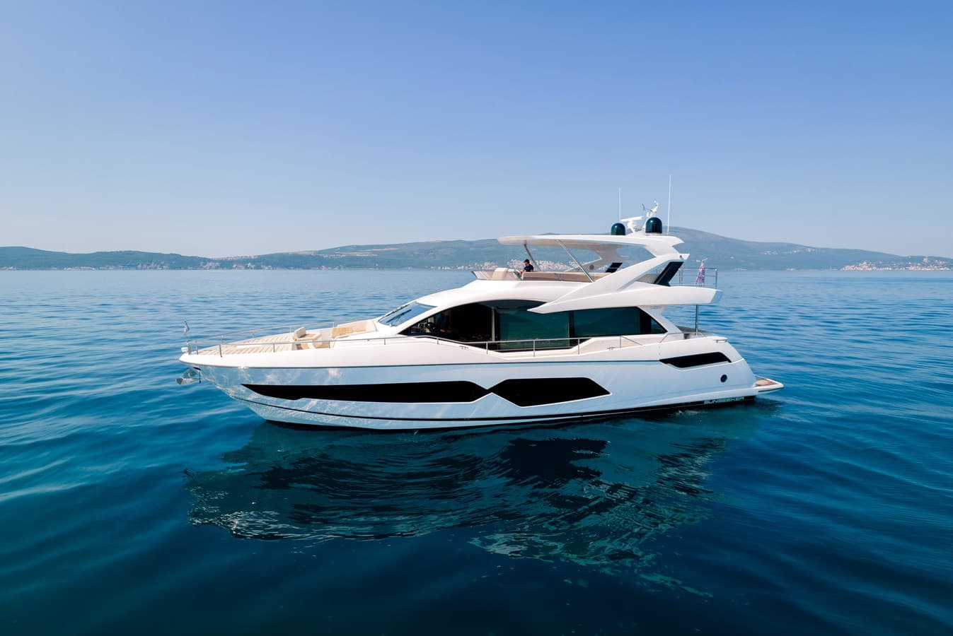 SUNSEEKER 76Y — 2020 · 77.43' · 4 Cabins · Pre-Owned
