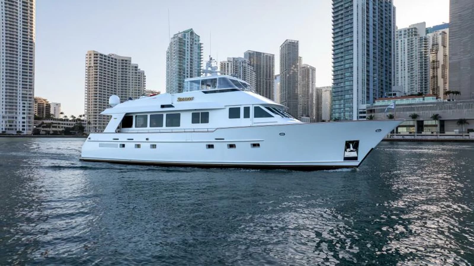 SIMARON — 1999 · 84.97' · 3 Cabins · Pre-Owned