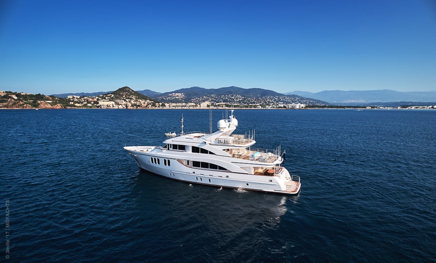 SEA SHELL — 2010 · 111.55' · 5 Cabins · Pre-Owned