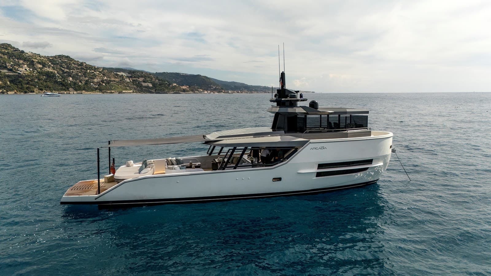 GODDESS OF THE MOON — 2021 · 60.04' · 1 Cabin · Pre-Owned