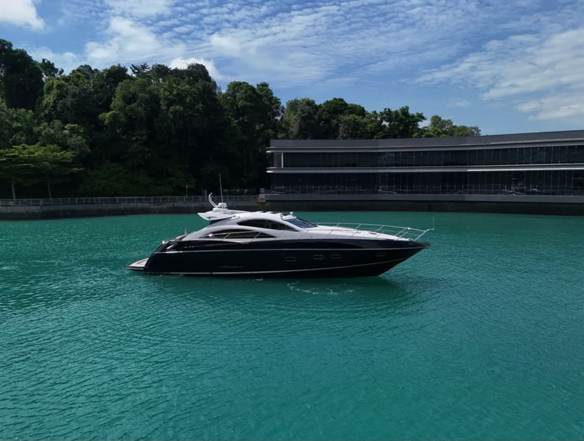 REGENT V — 2009 · 57.41' · 3 Cabins · Pre-Owned
