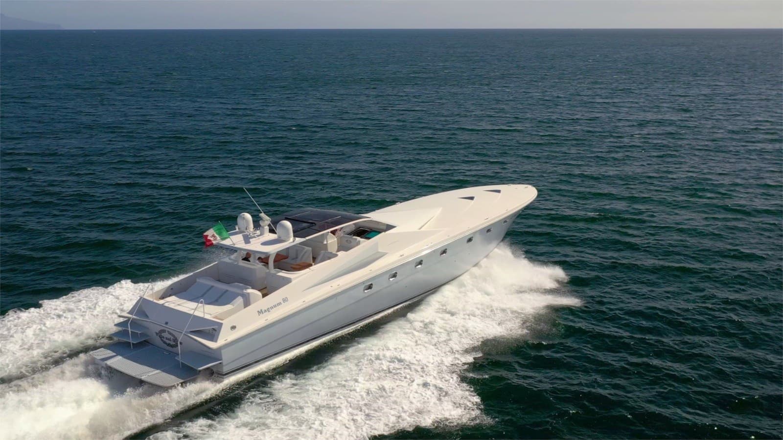 WHITE & SILVER — 2000 · 85.01' · 3 Cabins · Pre-Owned
