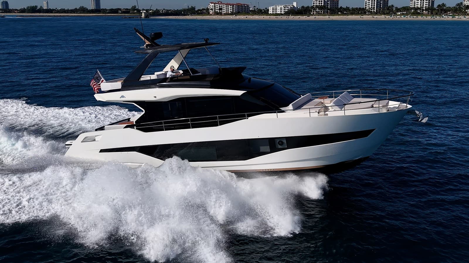 ALAMAR — 2022 · 57.64' · 3 Cabins · Pre-Owned