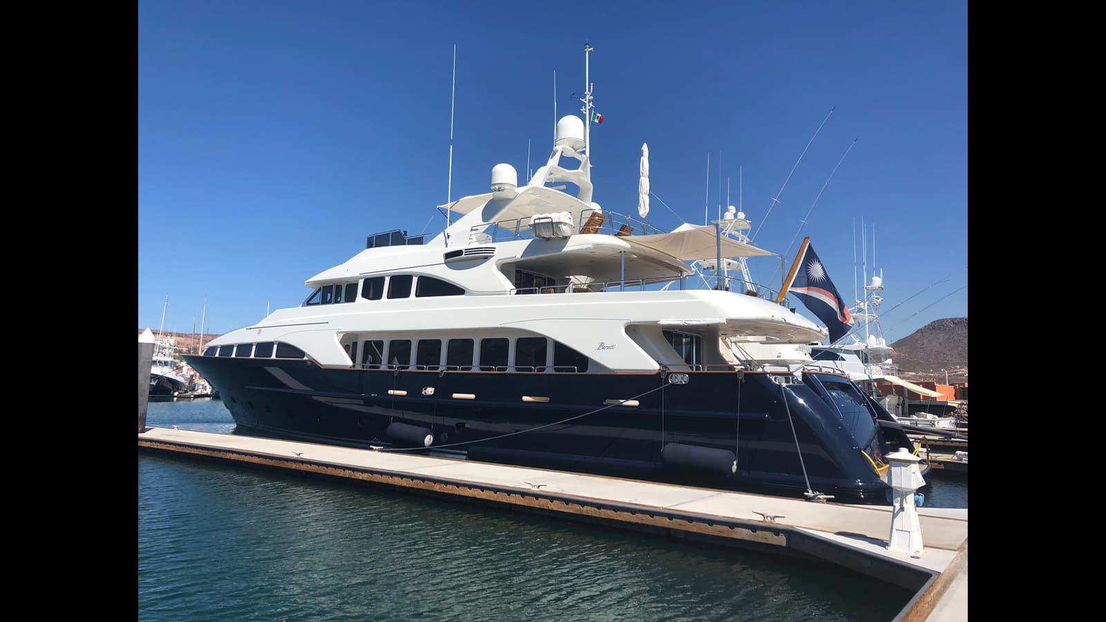 ALBATROSS — 2004 · 114.99' · 5 Cabins · Pre-Owned