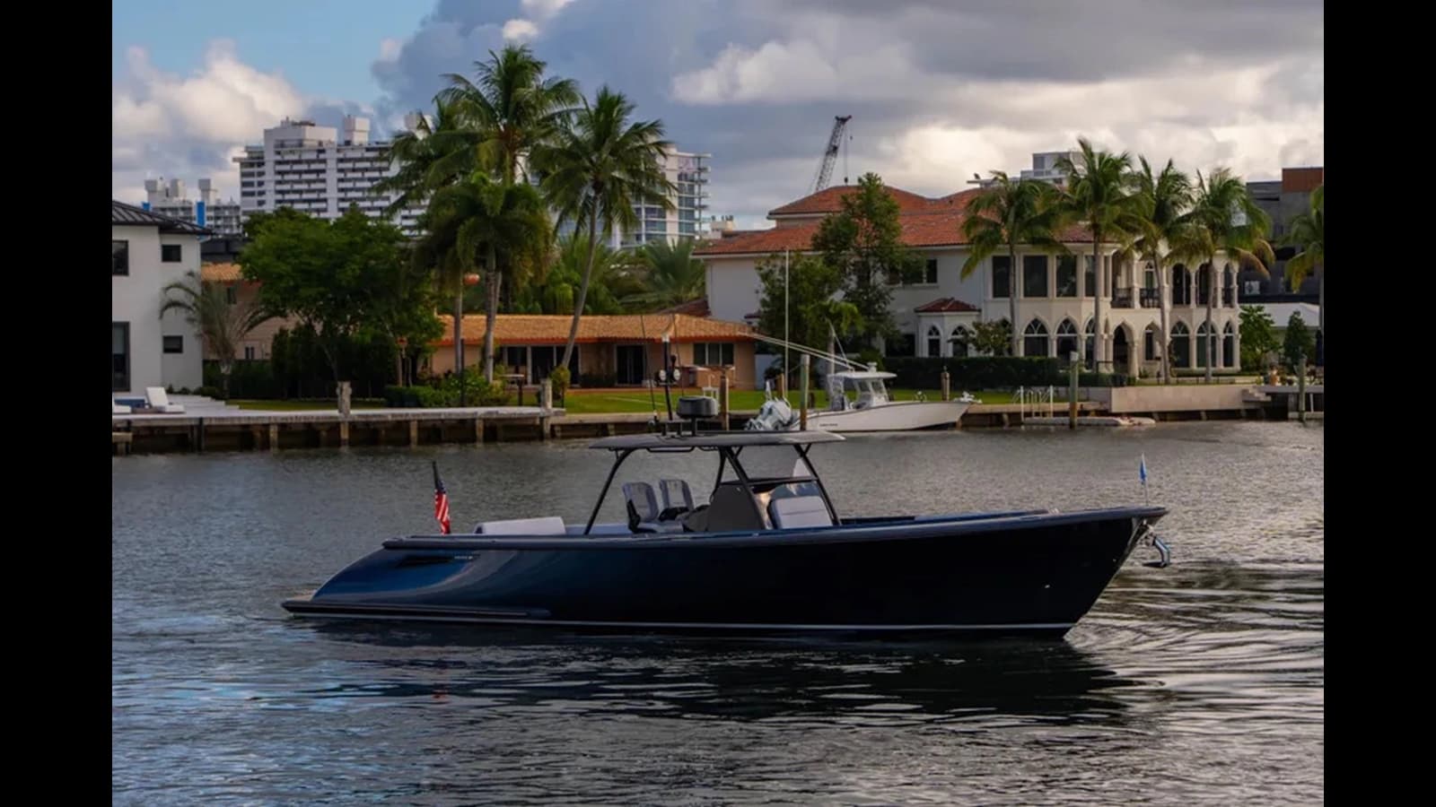 MY MELODY — 2024 · 37.99' · 1 Cabin · Pre-Owned