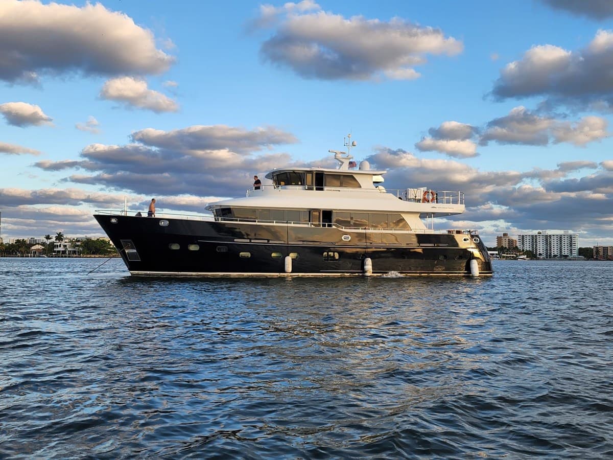 DESTINY — 2014 · 78.97' · 4 Cabins · Pre-Owned