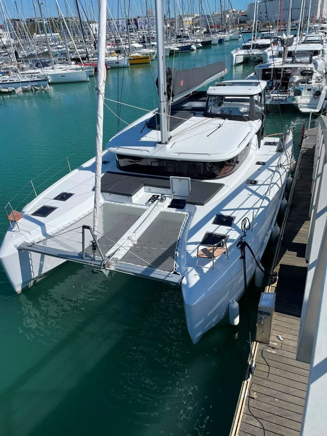 LAGOON 43 — 2025 · 42.98' · 3 Cabins · Pre-Owned